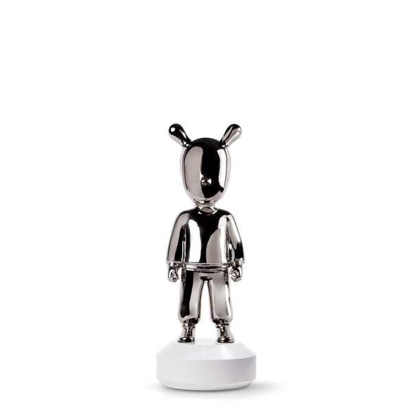 The Guest Figurine <br> 
Silver <br> 
(L 19 x W 19 x H 52) cm