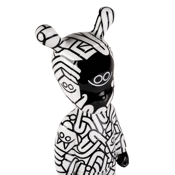 The Guest by Díaz-Faes Figurine <br> 
Black and White <br> 
Limited Edition <br> 
(L 19 x W 19 x H 52) cm