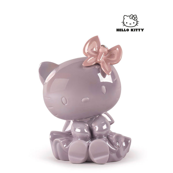 Hello Kitty Figurine <br> 
(L 14 x W 16 x H 23) cm