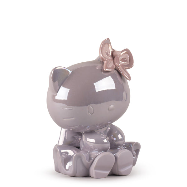 Hello Kitty Figurine <br> 
(L 14 x W 16 x H 23) cm