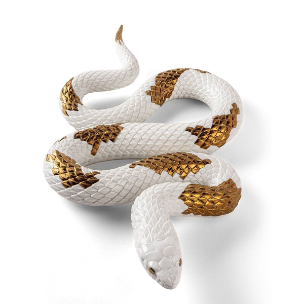 Snake Sculpture <br> 
(L 36 x W 62 x H 9) cm