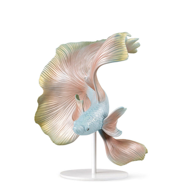 Left Betta Fish Sculpture <br> (L 22 x W 28 x H 33) cm