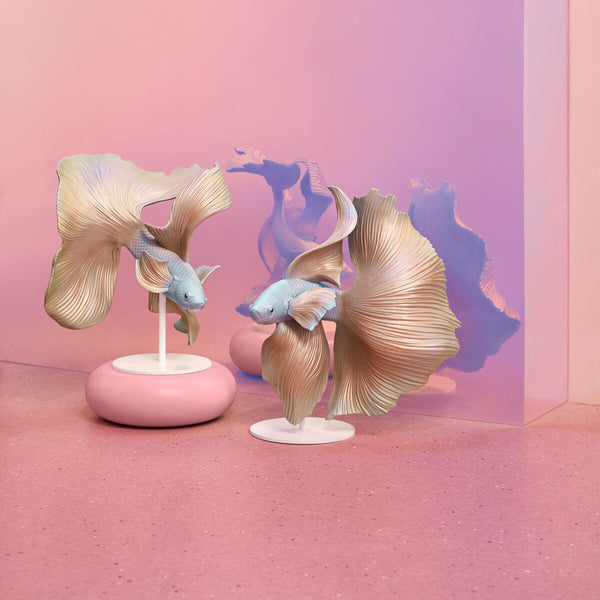 Left Betta Fish Sculpture <br> (L 22 x W 28 x H 33) cm