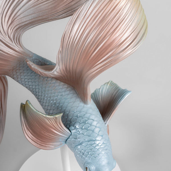 Left Betta Fish Sculpture <br> (L 22 x W 28 x H 33) cm