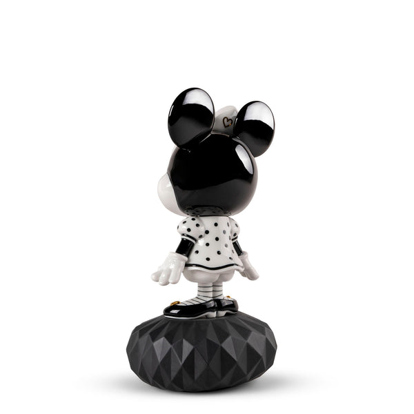 Minnie Mouse Sculpture <br> 
Black and White <br>
(L 15 x W 17 x H 31) cm