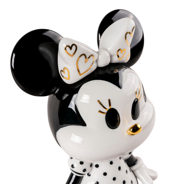 Minnie Mouse Sculpture <br> 
Black and White <br>
(L 15 x W 17 x H 31) cm