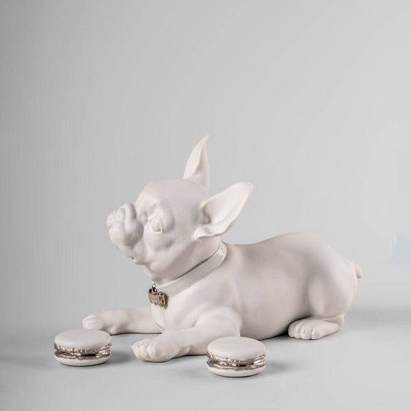 French Bulldog with Macarons Sculpture: Re-Deco <br> 
(L 35 x W 29 x H 24) cm