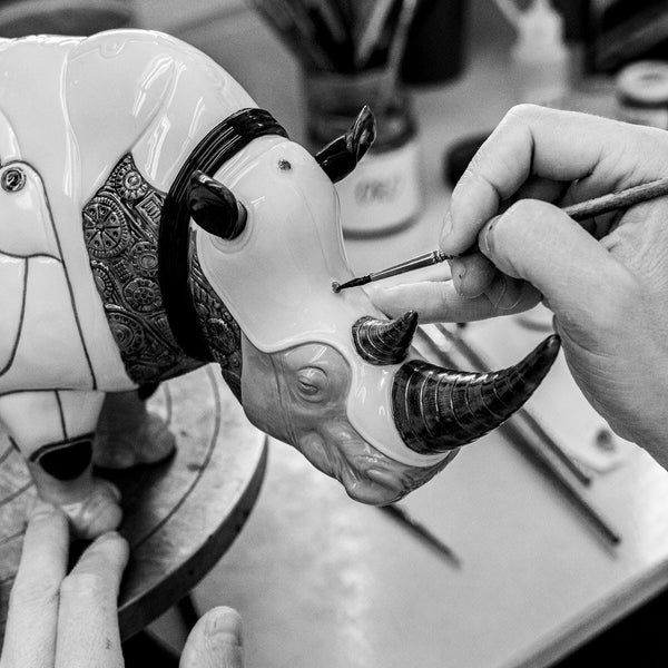 Rhino Cyborg Sculpture <br> 
(L 19 x W 45 x H 22) cm