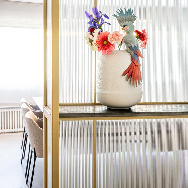 Cockatoo Vase <br> (L 24 x W 27 x H 51) cm