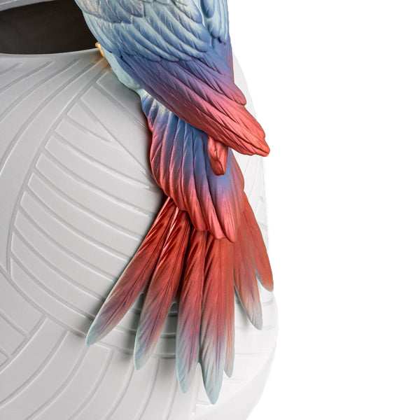 Cockatoo Vase <br> (L 24 x W 27 x H 51) cm