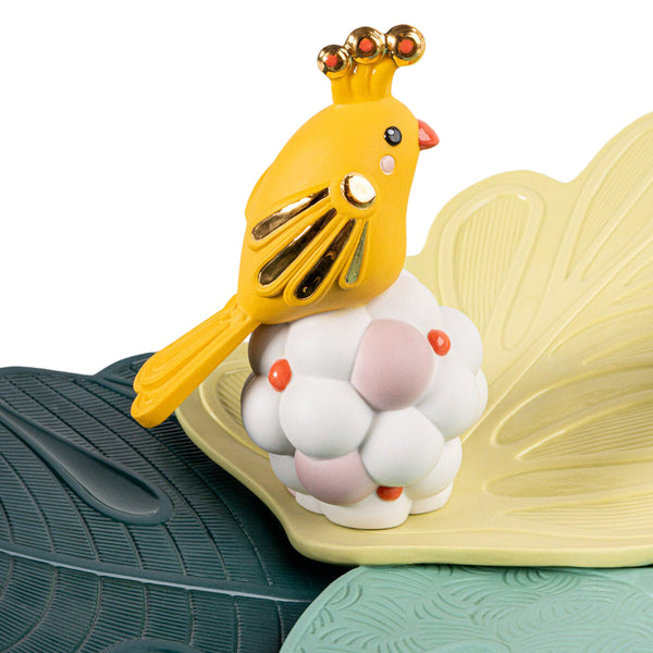 Utopical Centerpiece <br> 
(L 42 x W 47 x H 21) cm