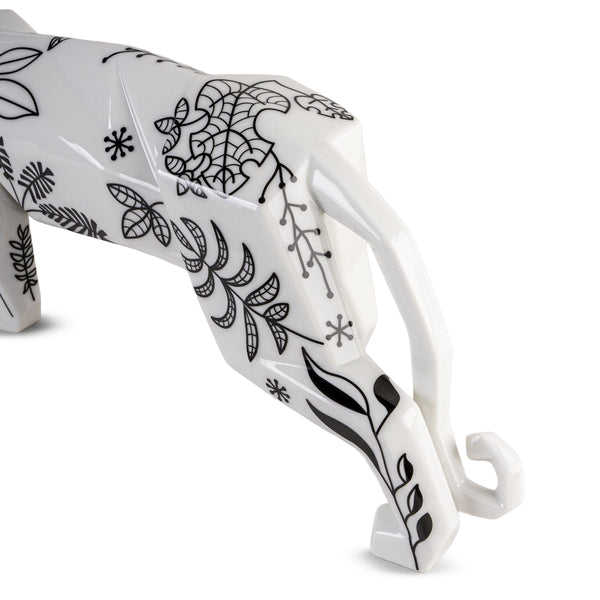 Jungle Panther Sculpture <br> 
(L 12 x W 50 x H 19) cm