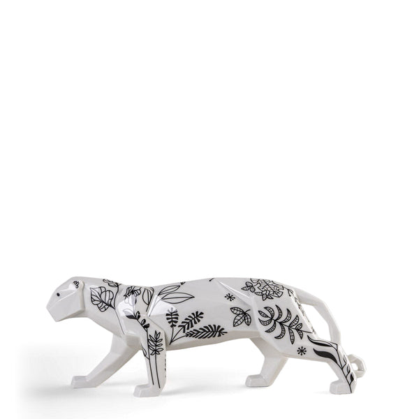 Jungle Panther Sculpture <br> 
(L 12 x W 50 x H 19) cm