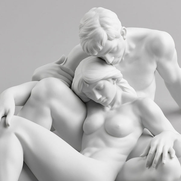 An Everlasting Moment Couple Sculpture <br> 
(L 33 x W 63 x H 27) cm