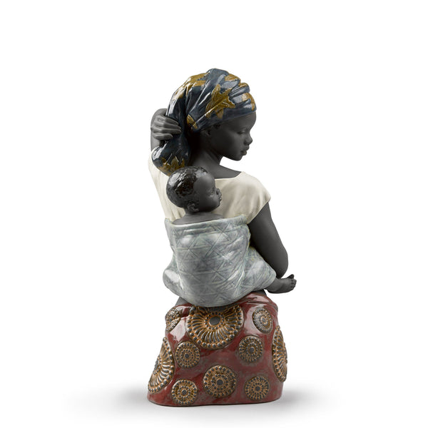 African Bond Mother Figurine <br> 
(L 20 x W 20 x H 38) cm