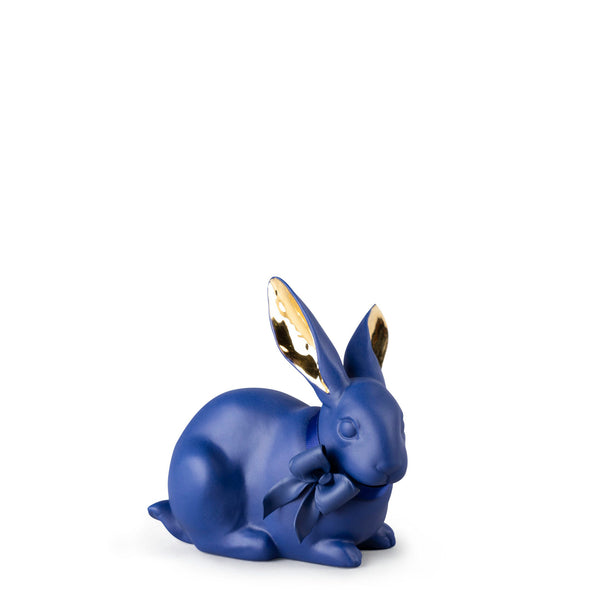 Attentive Bunny Sculpture <br> 
(L 7 x W 12 x H 11) cm