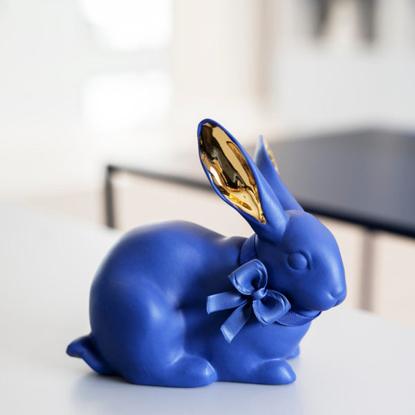 Attentive Bunny Sculpture <br> 
(L 7 x W 12 x H 11) cm