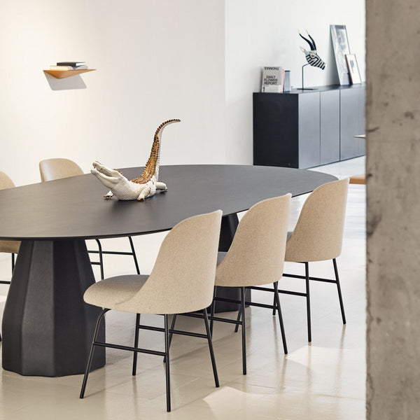 Crocodile Sculpture <br> 
(L 28 x W 68 x H 39) cm