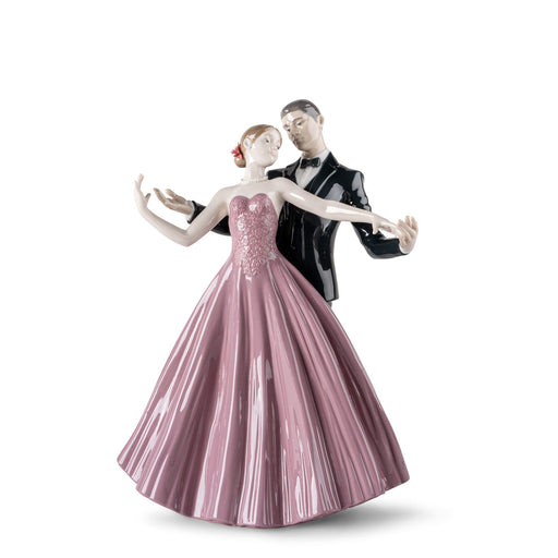 Anniversary Waltz Sculpture <br> 
(L 20 x W 28 x H 38) cm