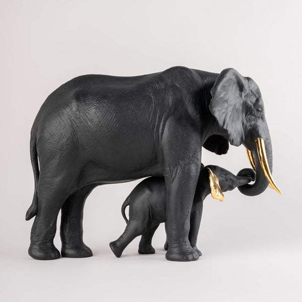 Leading the Way <br> Limited Edition <br> (L 27 x W 29 x H 26) cm