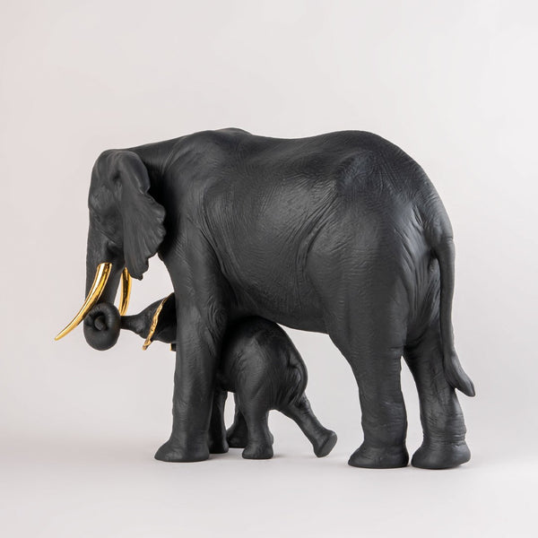 Leading the Way <br> Limited Edition <br> (L 27 x W 29 x H 26) cm