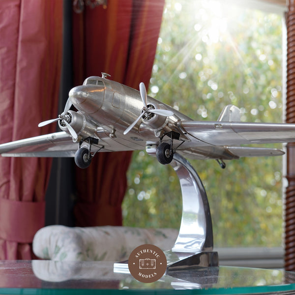 Dakota DC-3 <br> (L 98 x H 17) cm