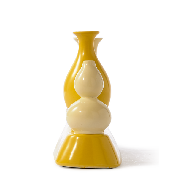 Shanghai Vase <br>
Yellow <br>
(L 13 x W 40.5 x H 26) cm