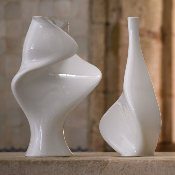 The Muse Vase <br> 
Glacier White
<br> (L 18 x W 31.5 x H 57) cm