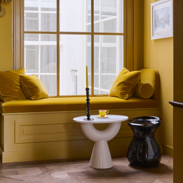 Anish Side Table <br> 
White <br> 
(L 60 x W 45 x H 50) cm