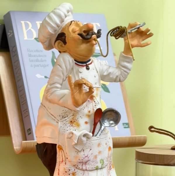 The Cook <br> (L 19 x H 41) cm