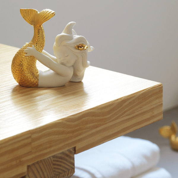 Playing at Sea Mermaid Figurine <br> 
(L 5 x W 12 x H 10) cm