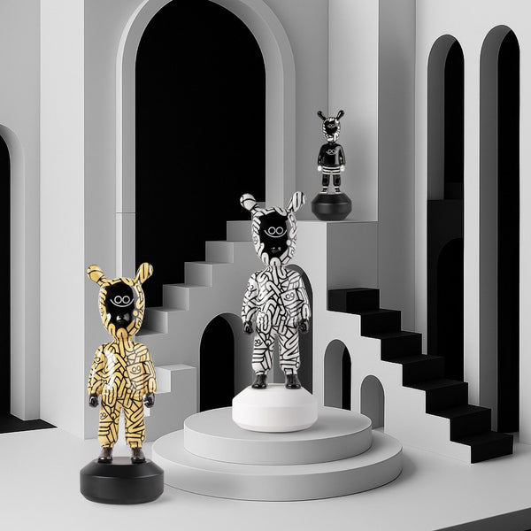 The Guest by Díaz-Faes Figurine <br> Black and White <br> Limited Edition <br> (L 19 x W 19 x H 52) cm