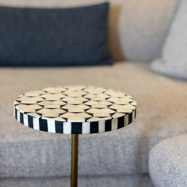 Round Side Table
<br> (Ø 21 x H 53) cm
