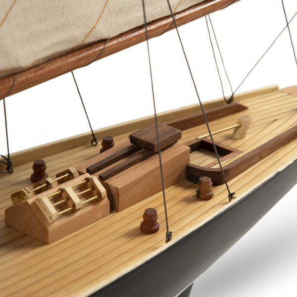 Sail Model 1898 <br> Dark Green <br> (L 67.3 x H 78) cm