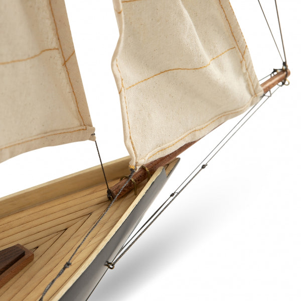 Sail Model 1898 <br> Dark Green <br> (L 67.3 x H 78) cm