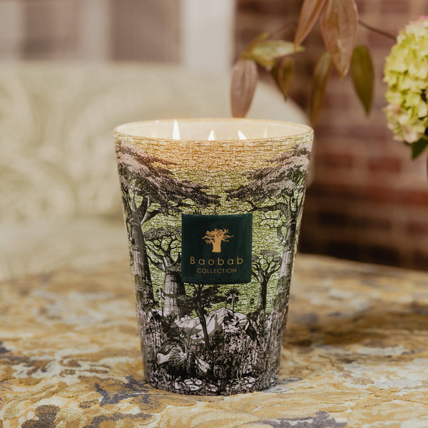 Sacred Trees Touba Candle <br>
Verbena, Lavender, Cedarwood
<br> (H 24) cm