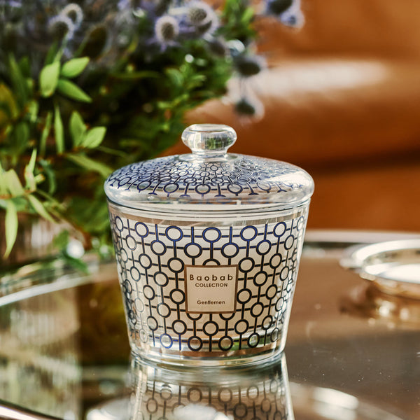 The Gift Box Gentlemen Candle with Dome <br> Rum, Saffron, Labdanum <br> (H 10) cm