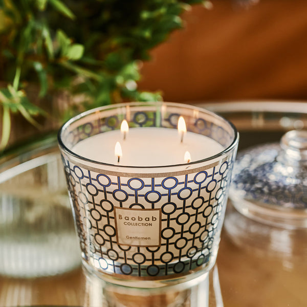 The Gift Box Gentlemen Candle with Dome <br> Rum, Saffron, Labdanum <br> (H 10) cm