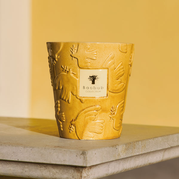 Paz Dove Candle <br> Bergamot, Green Tea, Musk <br> Limited Edition <br> (H 24) cm