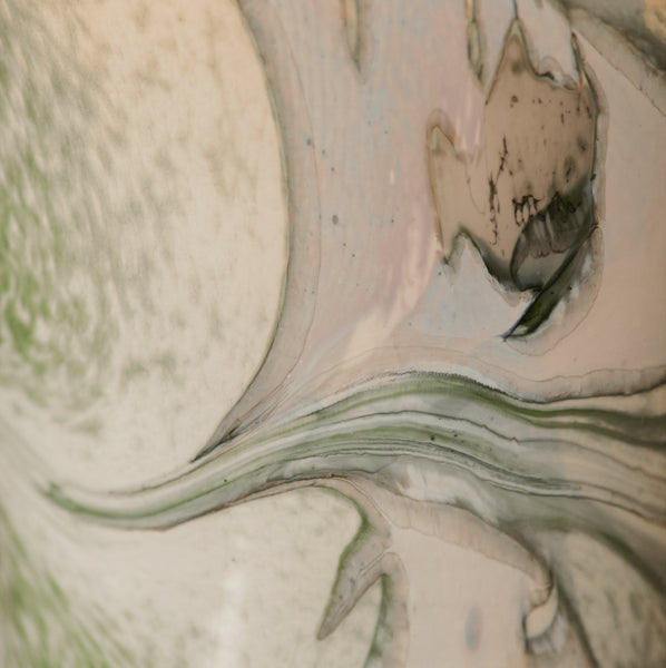 Leaves Marius Candle <br> 
Petitgrain, Olive Tree, Cypress
<br> Limited Edition
<br> (H 10) cm