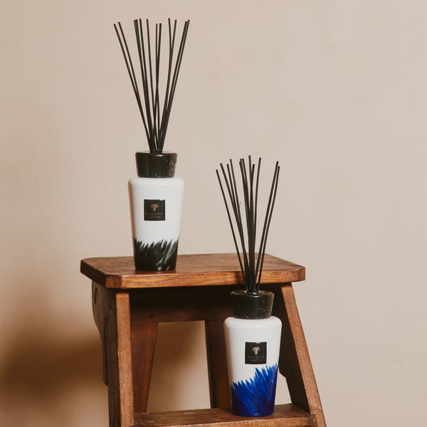 Totem Feathers Diffuser <br> 
Black Rose, Oud Wood, Saffron <br> 
5000 ml
