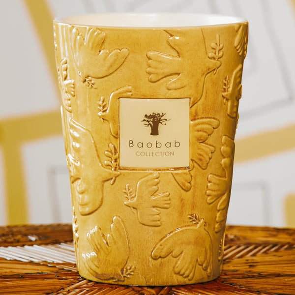Paz Dove Candle <br> Bergamot, Green Tea, Musk <br> Limited Edition <br> (H 24) cm