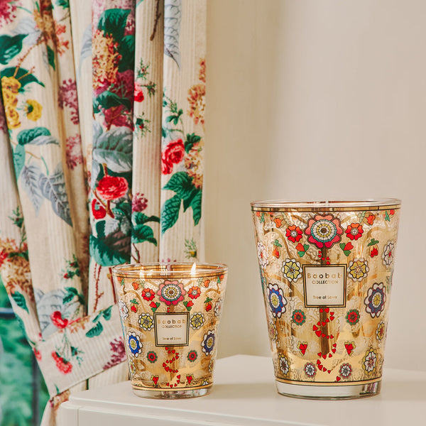 Tree of Love Candle <br> 
Sea Salt, Tuberose, Moss
<br> Limited Edition
<br> (H 24) cm