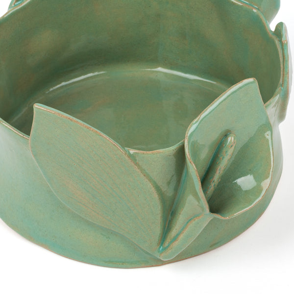 Lilies Round Dish <br>  Sage Green <br> (Ø 25 x H 11) cm