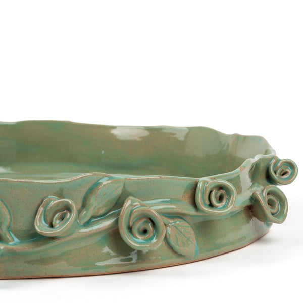 Roses Crafted Round Dish <br> Pistachio Green<br> (Ø 38 x H 6) cm