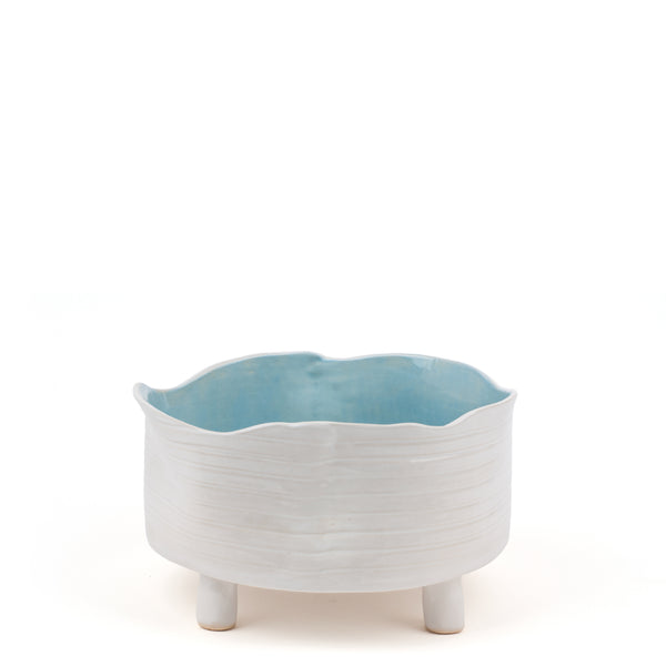 Striped Round Dish with Legs <br> 
White / Pastel Blue <br> 
(Ø 25 x H 15) cm
