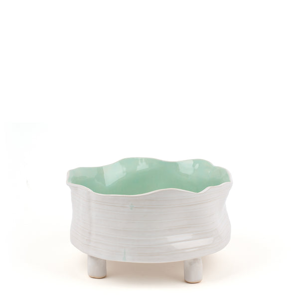 Striped Round Dish with Legs <br> 
White / Pastel Mint Green <br> 
(Ø 25 x H 15) cm
