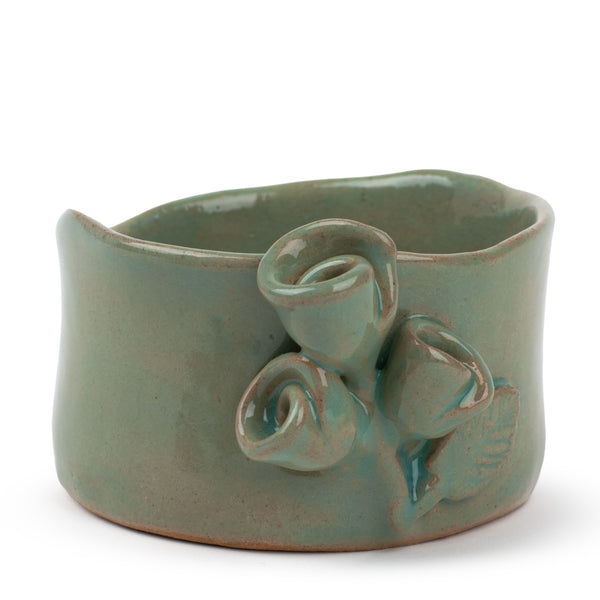 Roses Crafted Round Bowl <br>
Pistachio Green
<br> (Ø 11 x H 6.5) cm