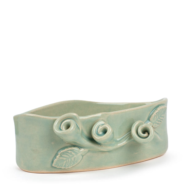 Roses Crafted Oval Bowl <br> Pastel Green <br> (Ø 17 x H 6) cm