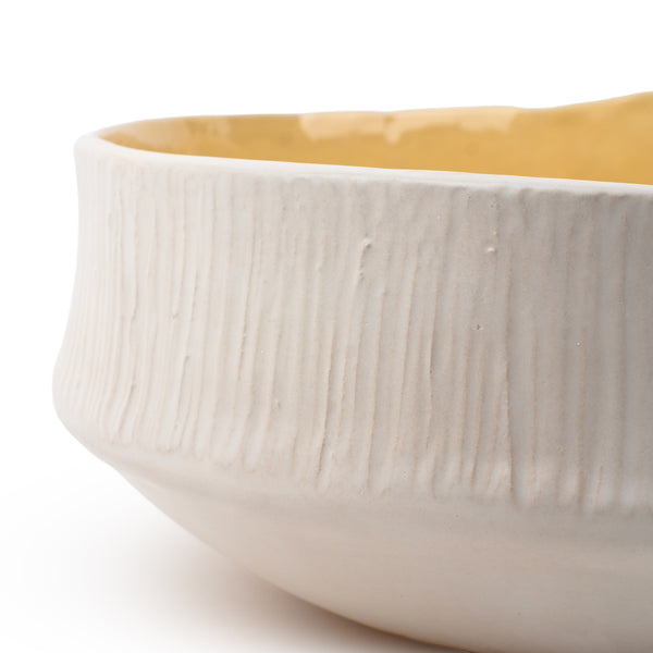 Bicolore Round Dish <br>
White / Pastel Yellow <br>
(Ø 35 x H 14) cm